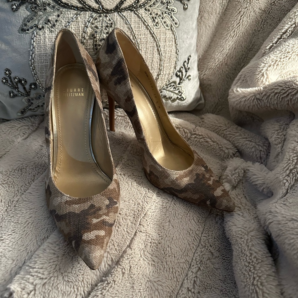 STUART WEITZMAN heels
